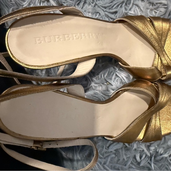 Burberry Women's Gold Sandals - Picture 1 of 6